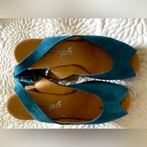 Free People blue suede strappy sandals. Size 6